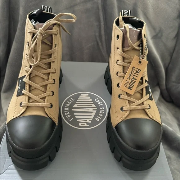 Palladium Women’s Revolt HI TX Boots - size 9 (NEW IN BOX) - Picture 2 of 7